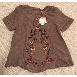 Umgee, (NWT) Embroidered Linen Top